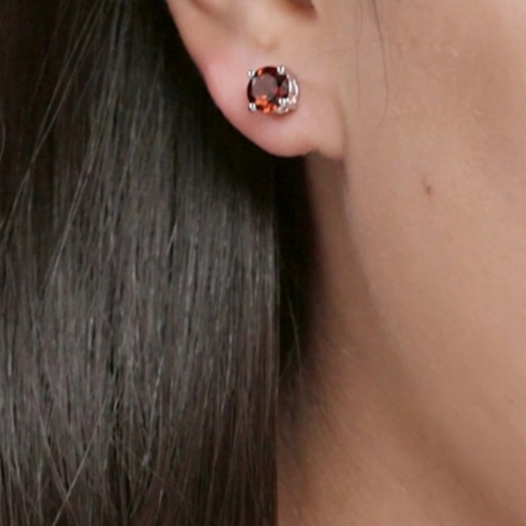 ANGARA GARNET EARRINGS - Picture 10 of 14